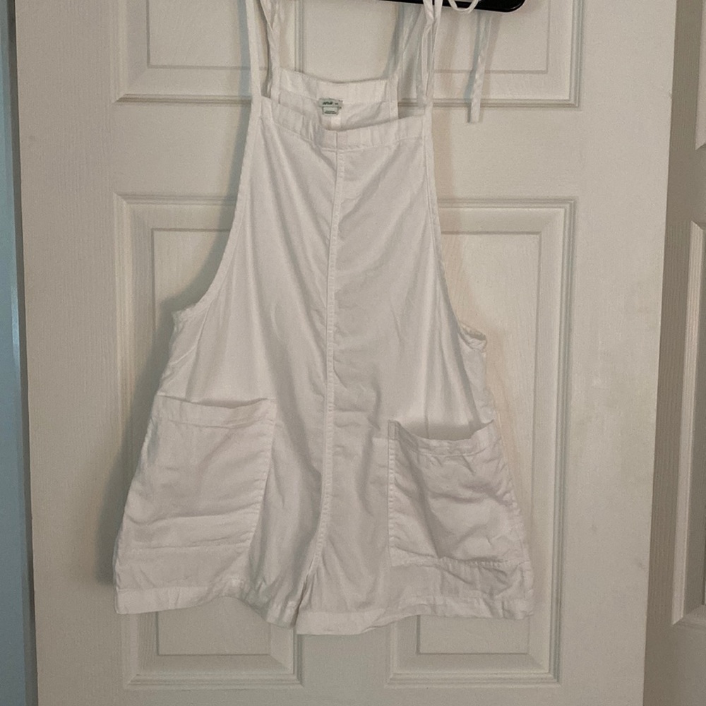 Size small white romper from aerie